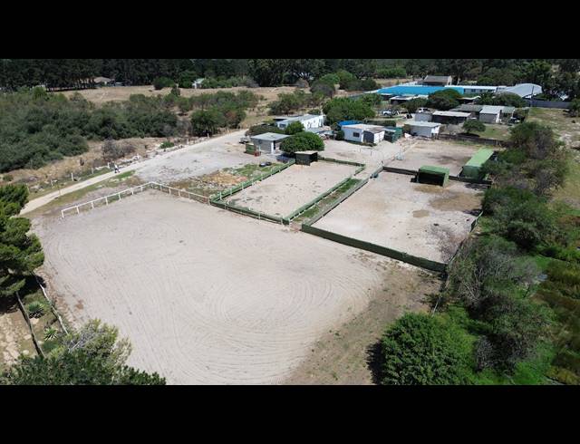 10,743M² SMALLHOLDING FOR SALE IN MORNING STAR